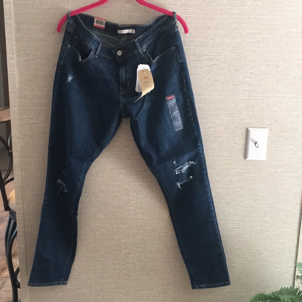 Levi jeans (dark blue)